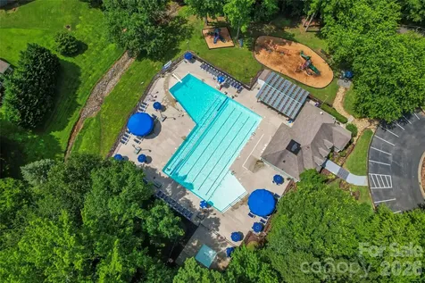 4113 Hallam Court Charlotte NC 28269