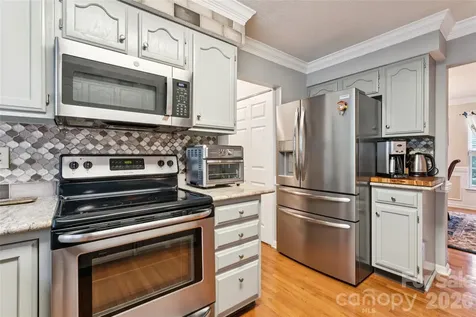 4113 Hallam Court Charlotte NC 28269