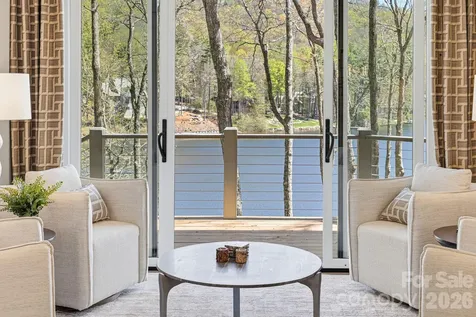 95 Cardinal Trace Lake Toxaway NC 28747