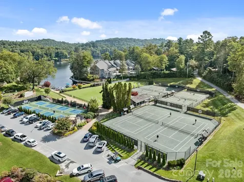 95 Cardinal Trace Lake Toxaway NC 28747