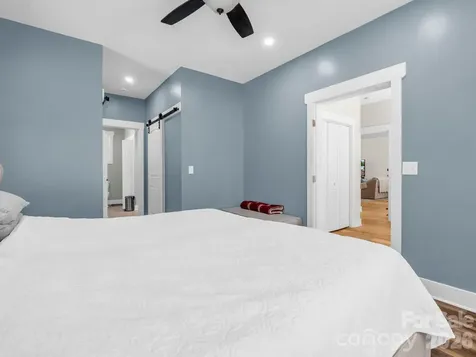 565 Pinewood Knoll Drive Hendersonville NC 28739