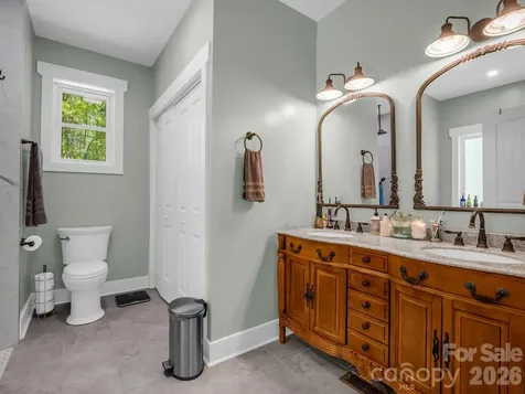 565 Pinewood Knoll Drive Hendersonville NC 28739
