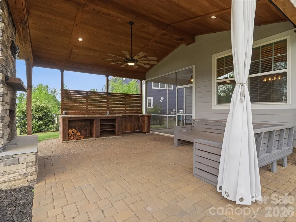 2016 Linn Cove Waxhaw NC 28173