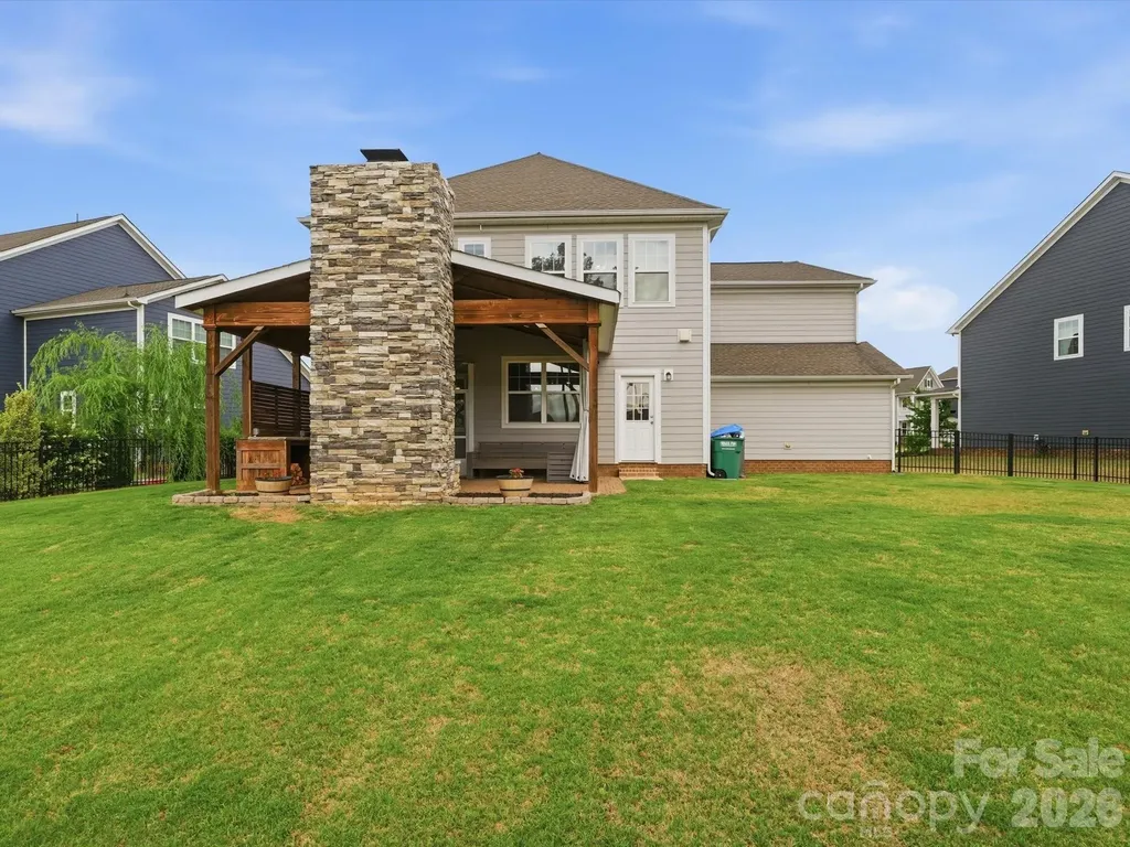 2016 Linn Cove Waxhaw NC 28173