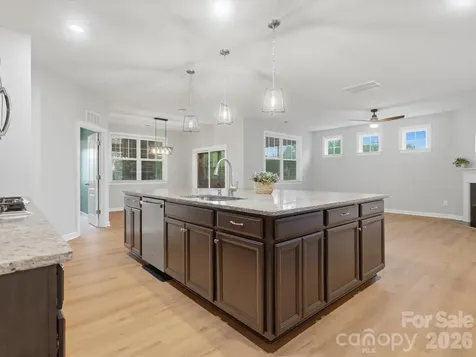 2016 Linn Cove Waxhaw NC 28173