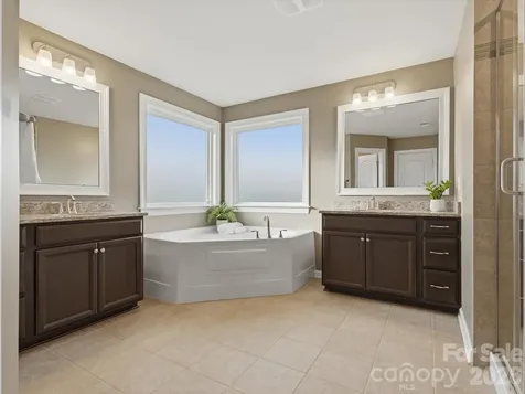 2016 Linn Cove Waxhaw NC 28173