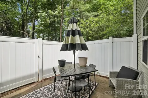 5427 Kimmerly Woods Drive Charlotte NC 28215
