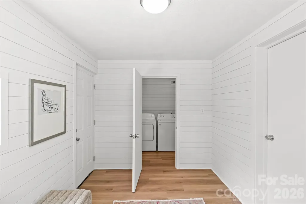 1915 Birchcrest Drive Charlotte NC 28205