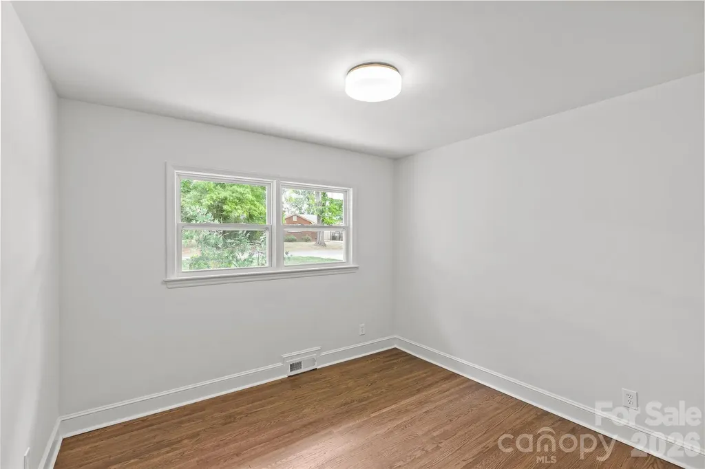 1915 Birchcrest Drive Charlotte NC 28205