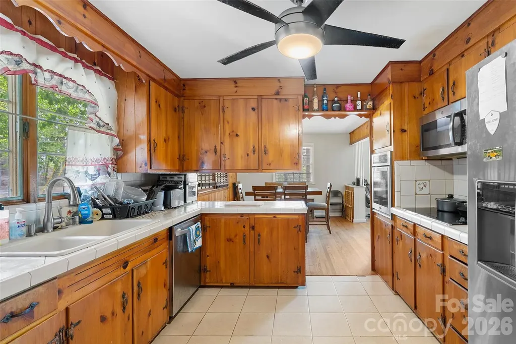 98 Limberlost Drive Hendersonville NC 28739