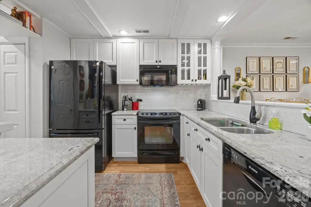 222 Queens Road Charlotte NC 28204
