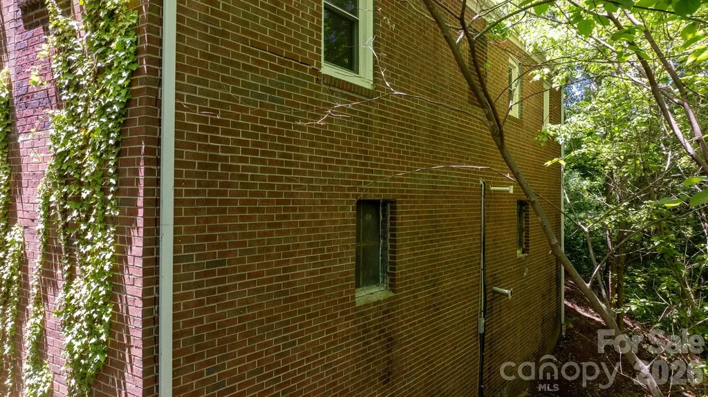 722 E F Street Newton NC 28658
