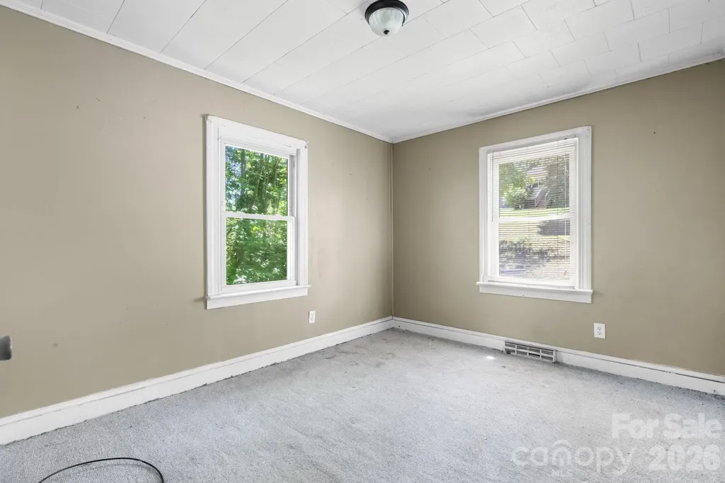 722 E F Street Newton NC 28658