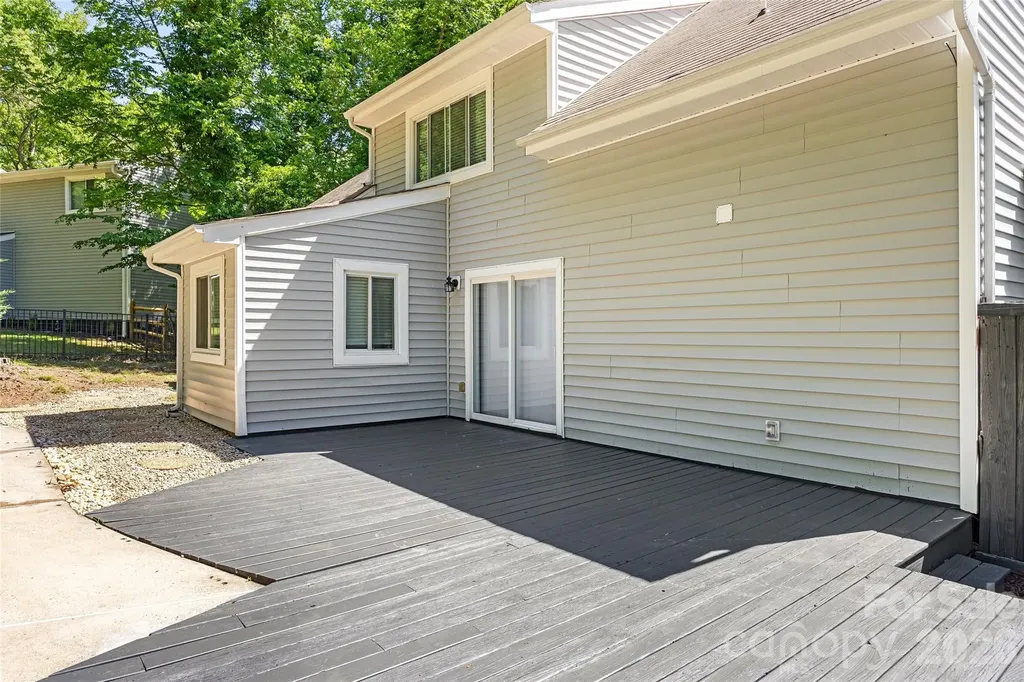 9526 Fairway Ridge Road Charlotte NC 28277