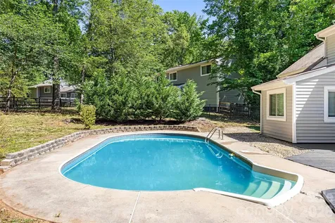 9526 Fairway Ridge Road Charlotte NC 28277