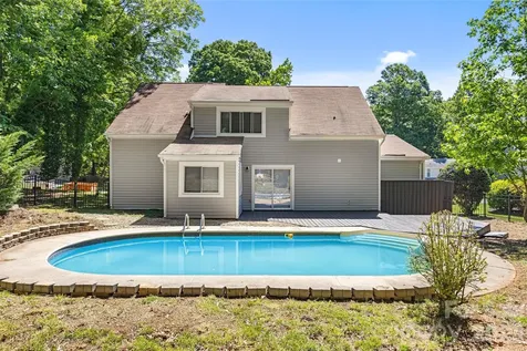 9526 Fairway Ridge Road Charlotte NC 28277