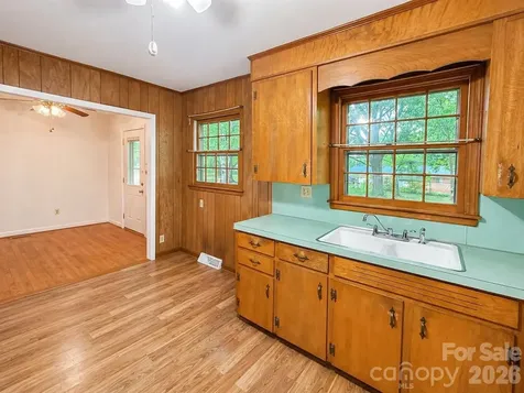 406 E L Street Newton NC 28658