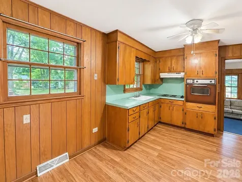 406 E L Street Newton NC 28658