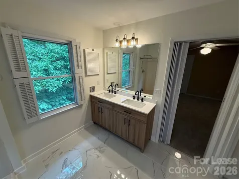 9423 Fairmead Drive Charlotte NC 28269