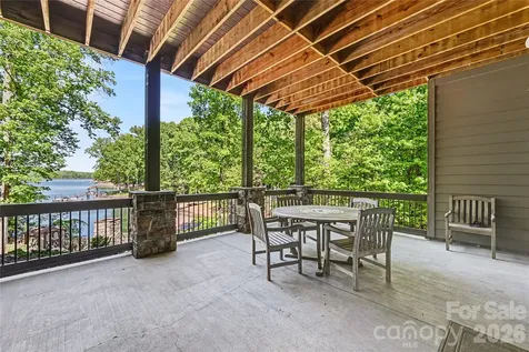 142 Lakeview Shores Loop Mooresville NC 28117