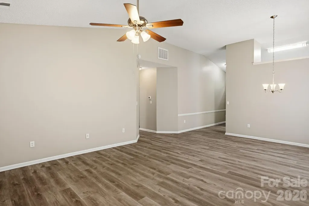 7200 Daerwood Place Charlotte NC 28215