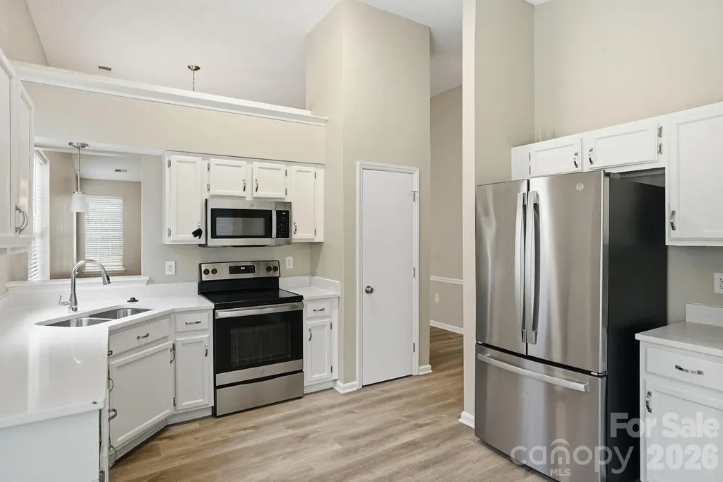 7200 Daerwood Place Charlotte NC 28215