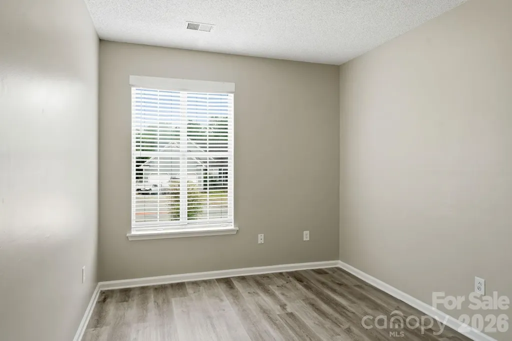 7200 Daerwood Place Charlotte NC 28215