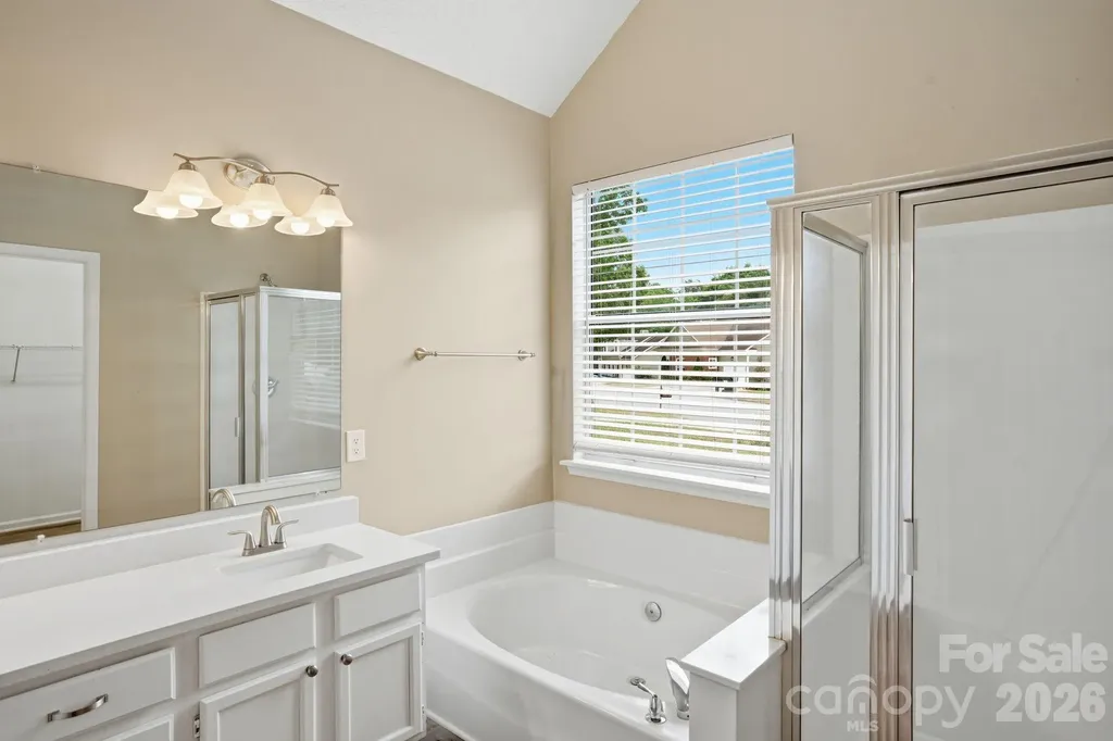 7200 Daerwood Place Charlotte NC 28215