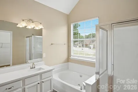 7200 Daerwood Place Charlotte NC 28215