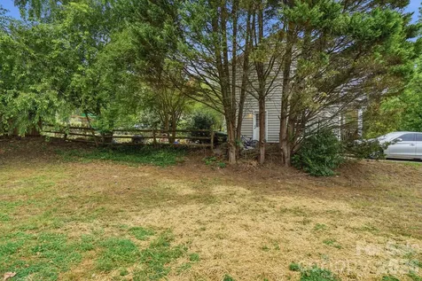 7200 Daerwood Place Charlotte NC 28215