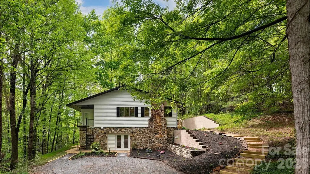 209 Ivy Hill Road Hendersonville NC 28792