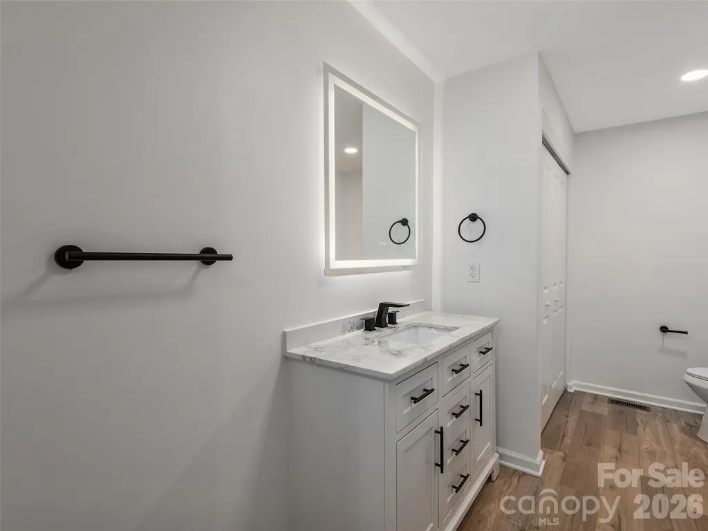 209 Ivy Hill Road Hendersonville NC 28792