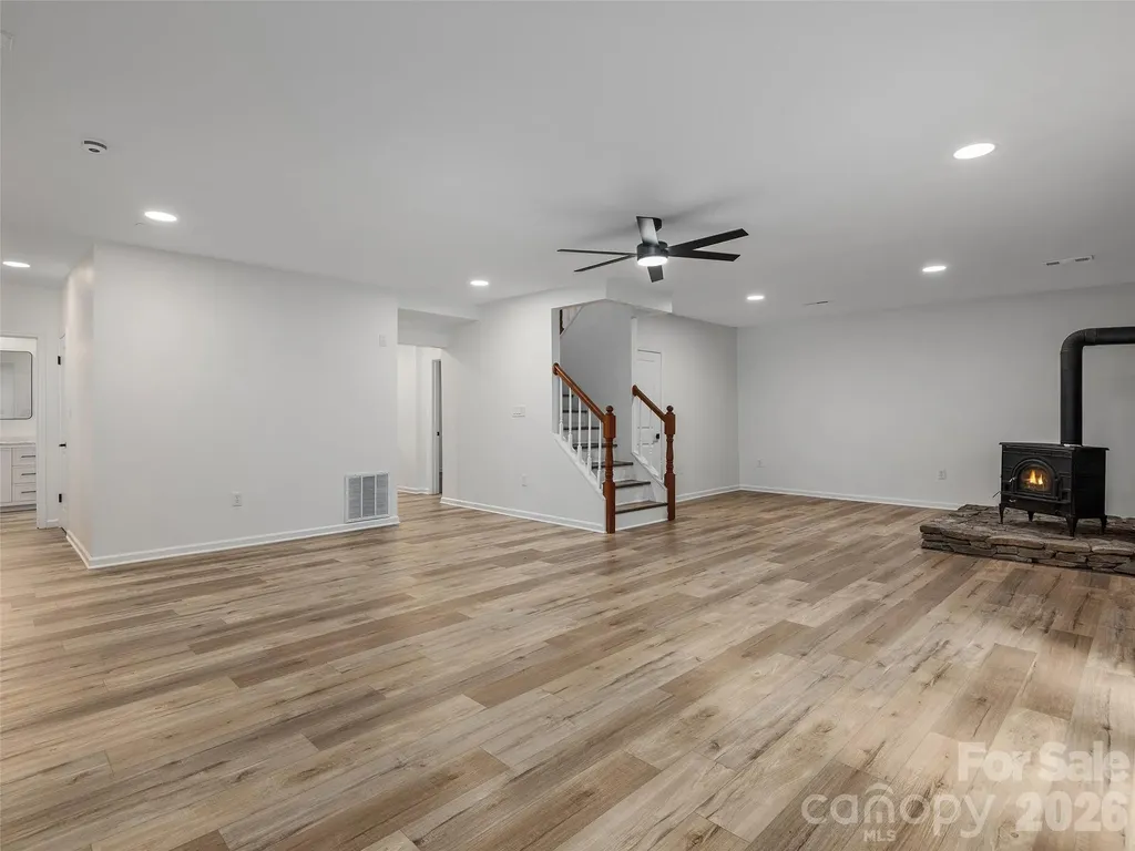 209 Ivy Hill Road Hendersonville NC 28792