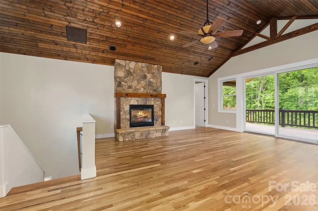 136 Mystic Way Canton NC 28716