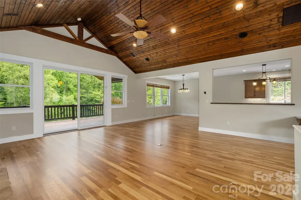 136 Mystic Way Canton NC 28716