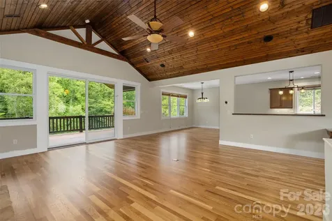 136 Mystic Way Canton NC 28716