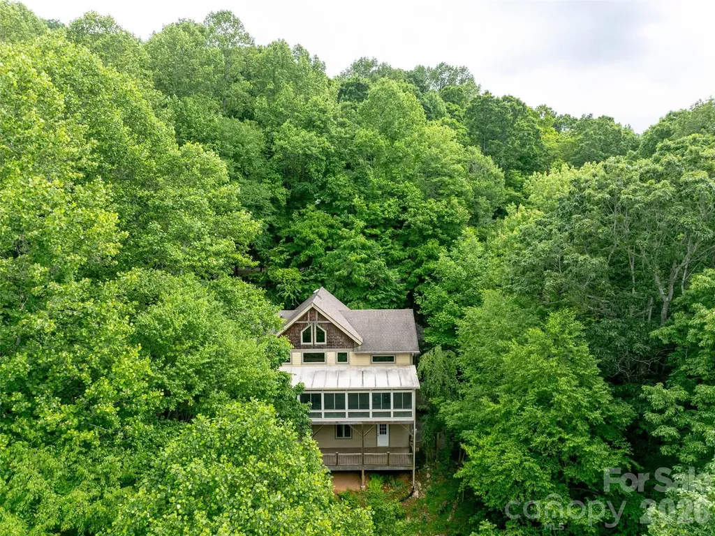 82 Red Oak Drive Mills River NC 28759