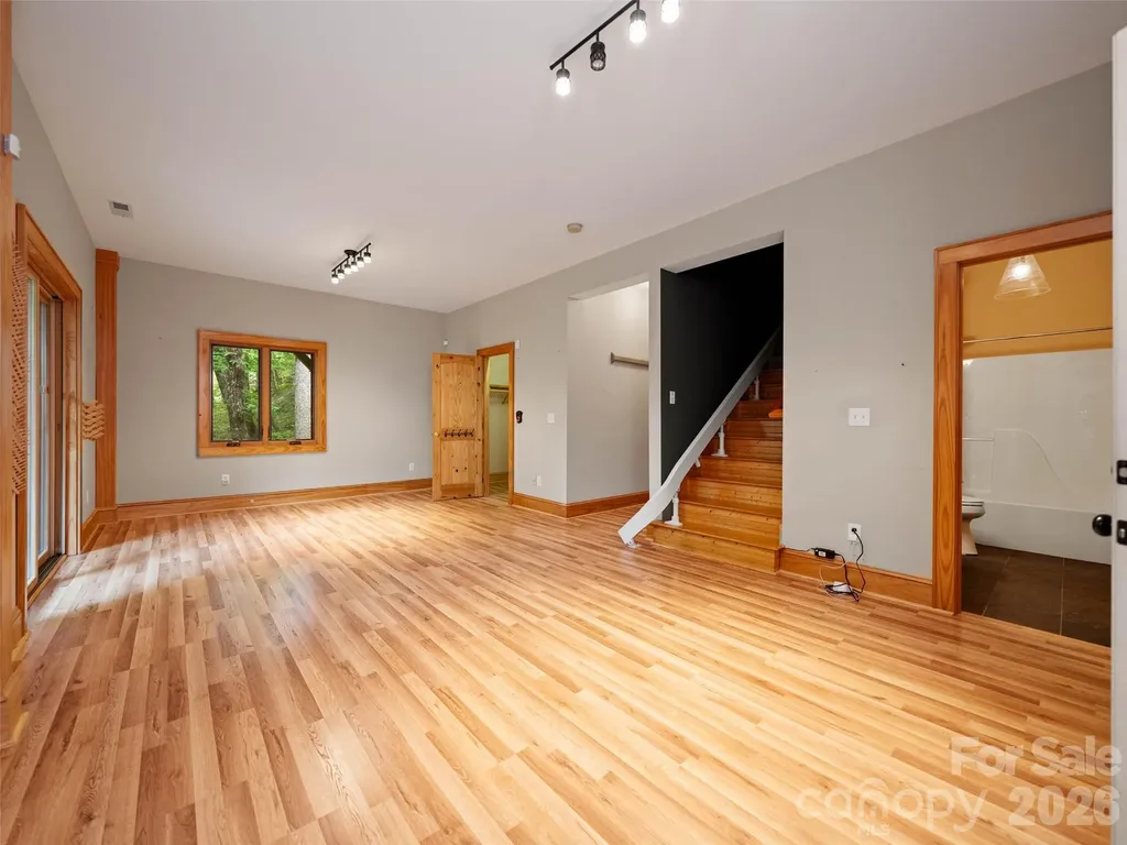 82 Red Oak Drive Mills River NC 28759