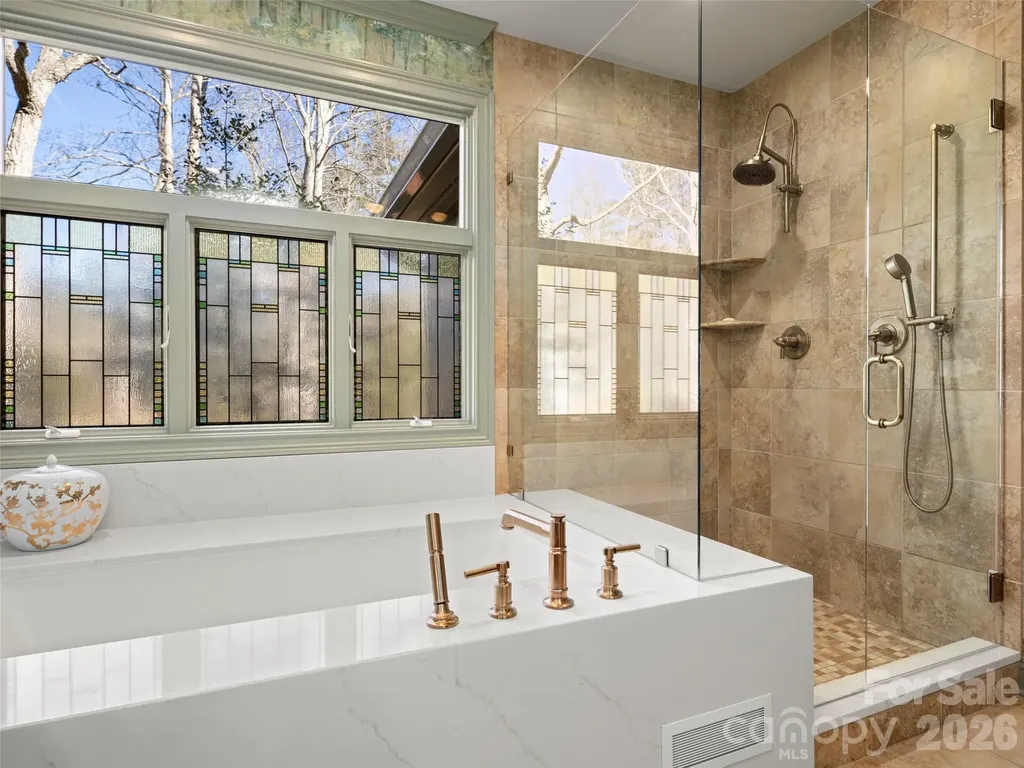 701 Baneberry Court Asheville NC 28803