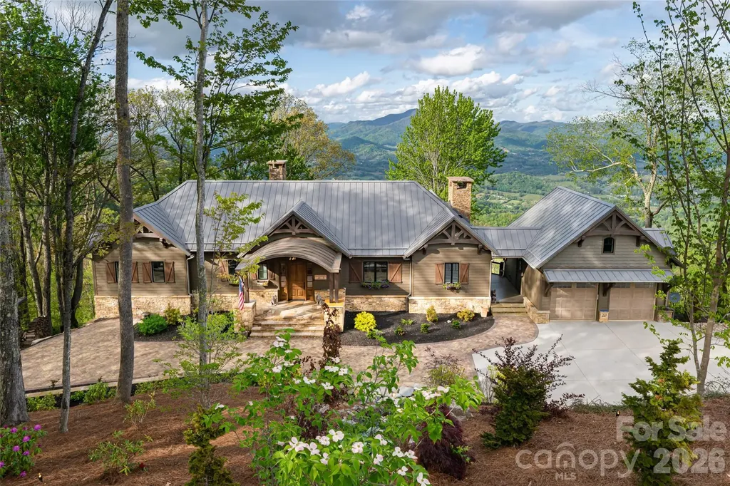 376 Wandering Trail Waynesville NC 28785