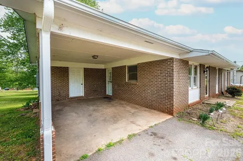 3886 Clay Street Claremont NC 28610