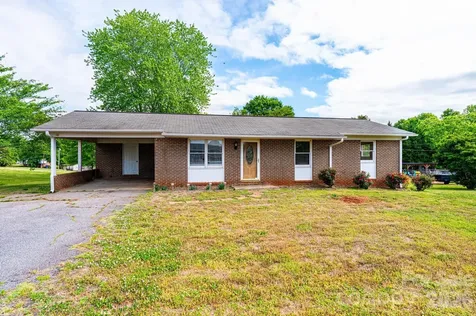 3886 Clay Street Claremont NC 28610