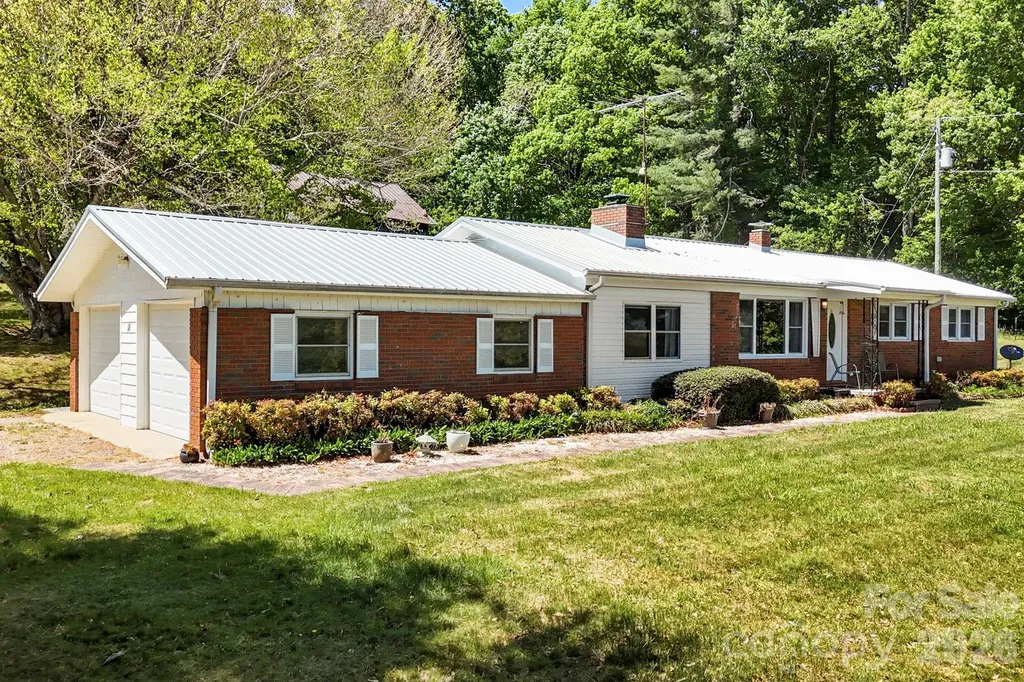 18 Hilda Lane Mills River NC 28759