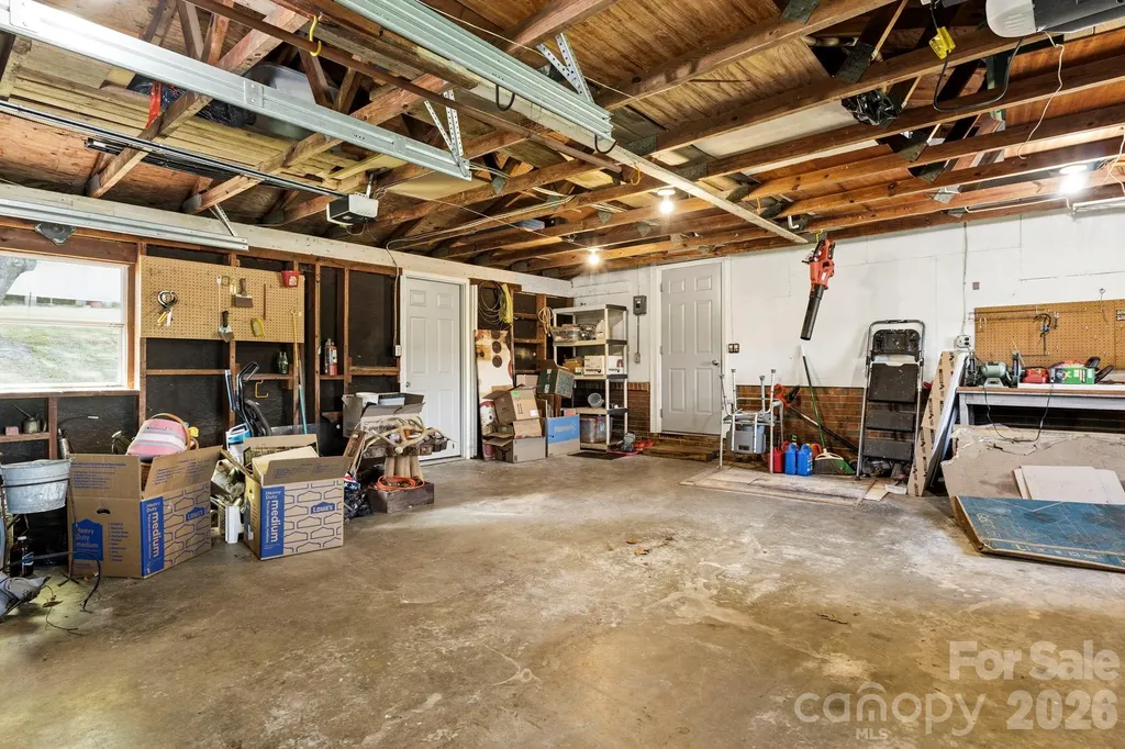 18 Hilda Lane Mills River NC 28759