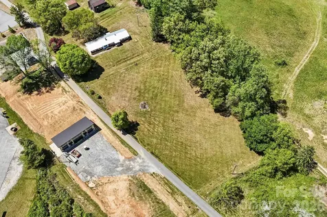 18 Hilda Lane Mills River NC 28759