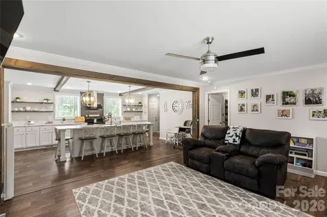 412 Mullinax Circle Blacksburg SC 29702