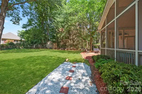 8906 Glade Court Huntersville NC 28078