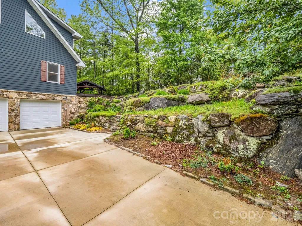 180 Canaday Drive Brevard NC 28712