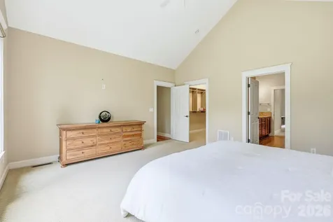 129 Orvis Stone Circle Biltmore Lake NC 28715