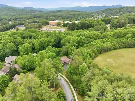 129 Orvis Stone Circle Biltmore Lake NC 28715